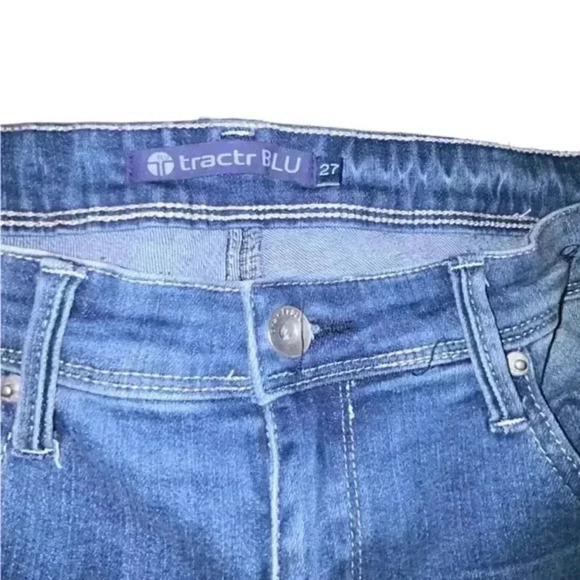 Tractr Blu Pearl and Bead Accent Cuffed Jeans Crops, Size 27 - Picture 3 of 6